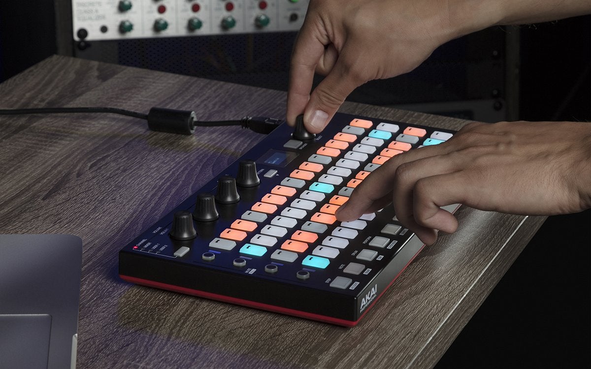 AKAI FIRE Performance Controller for FL Studio (includes FL Studio software)